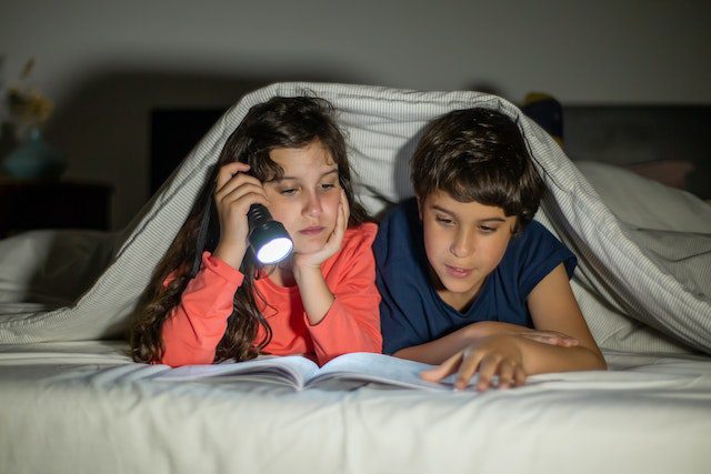 Create cosy nooks for kids to read in 